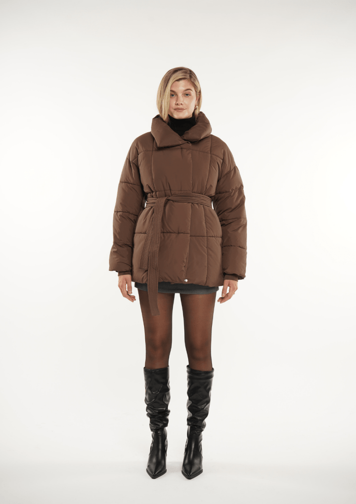 NOVA | VESTE PUFFER CEINTURÉE MI-LONGUE